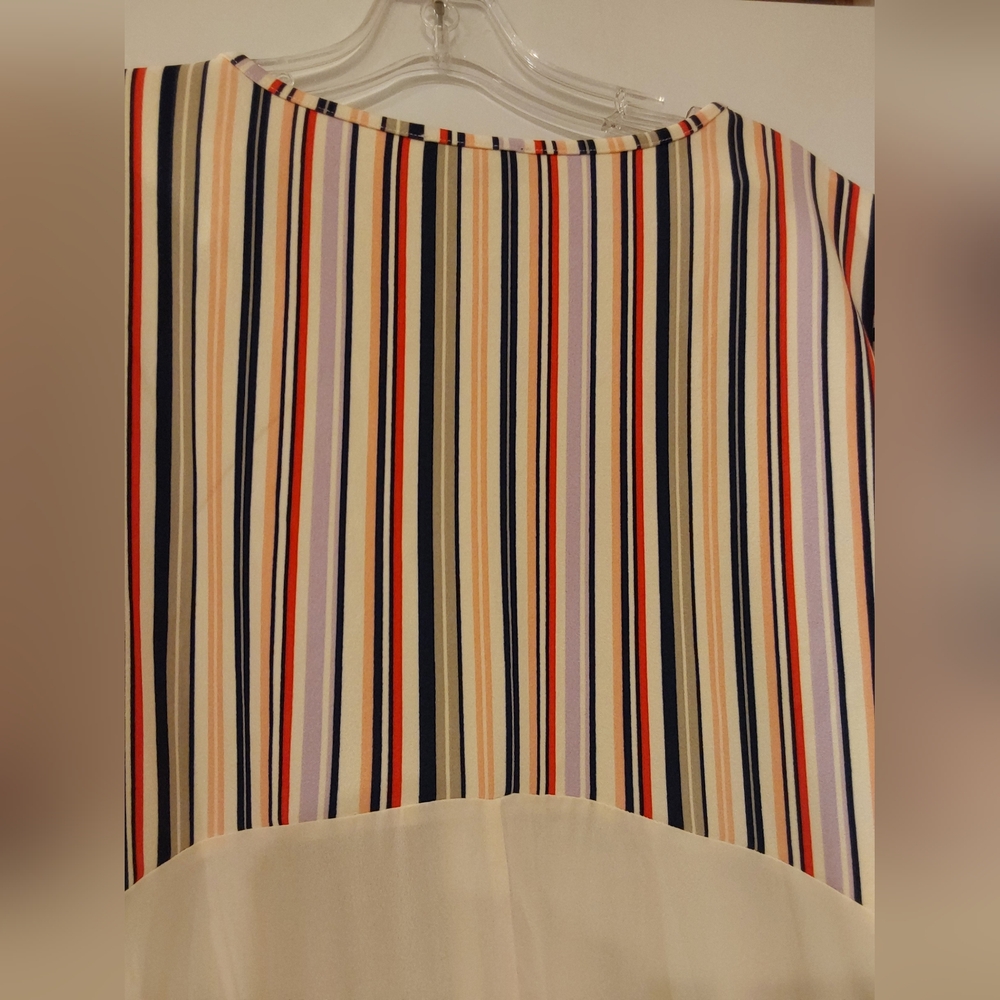 DG2 By Diane Gilman Dramatic Hi-Low Crepe Colorblock Top CREAM L - Picture 7 of 7